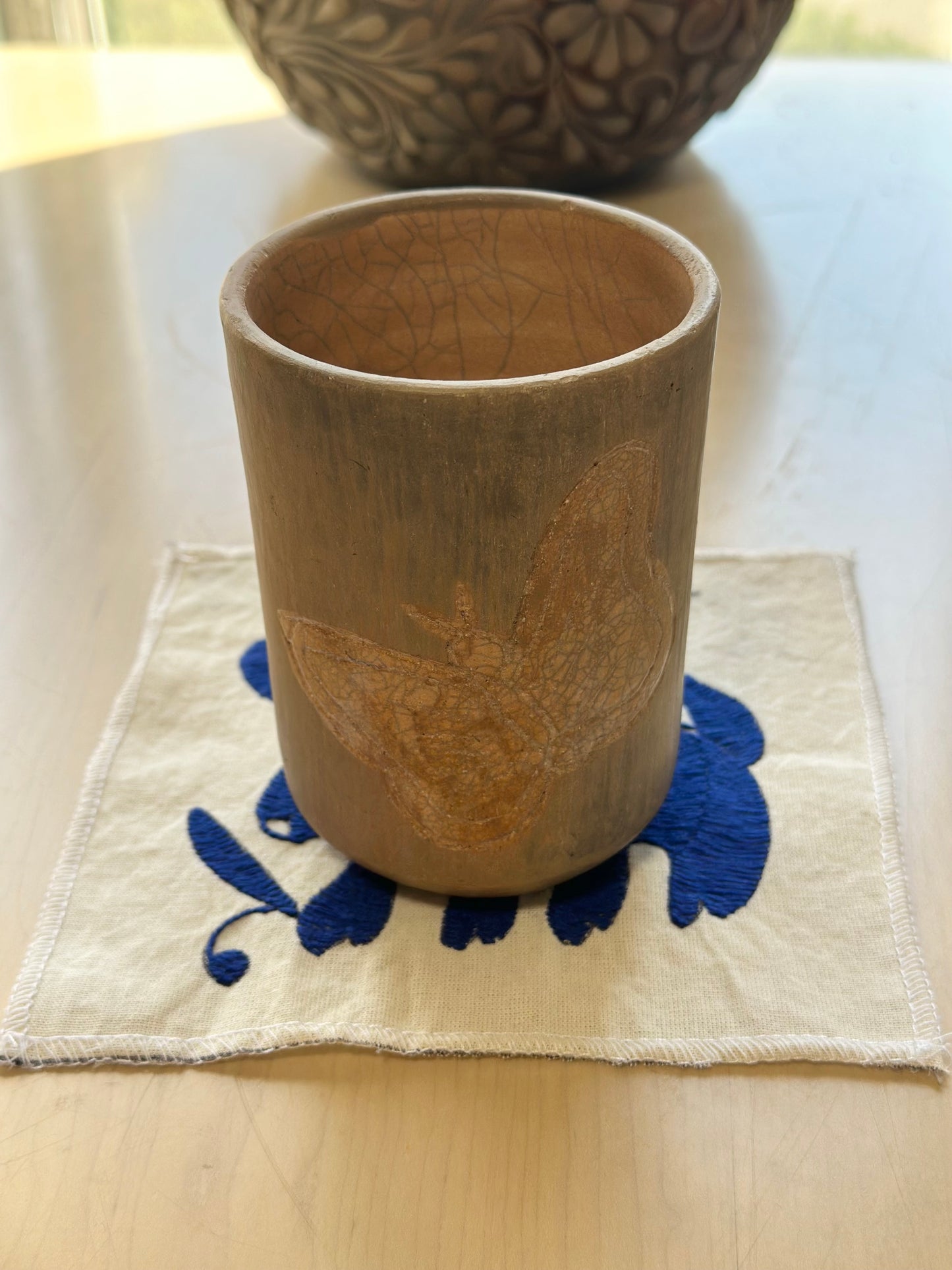 Butterfly glazed ahumado cup