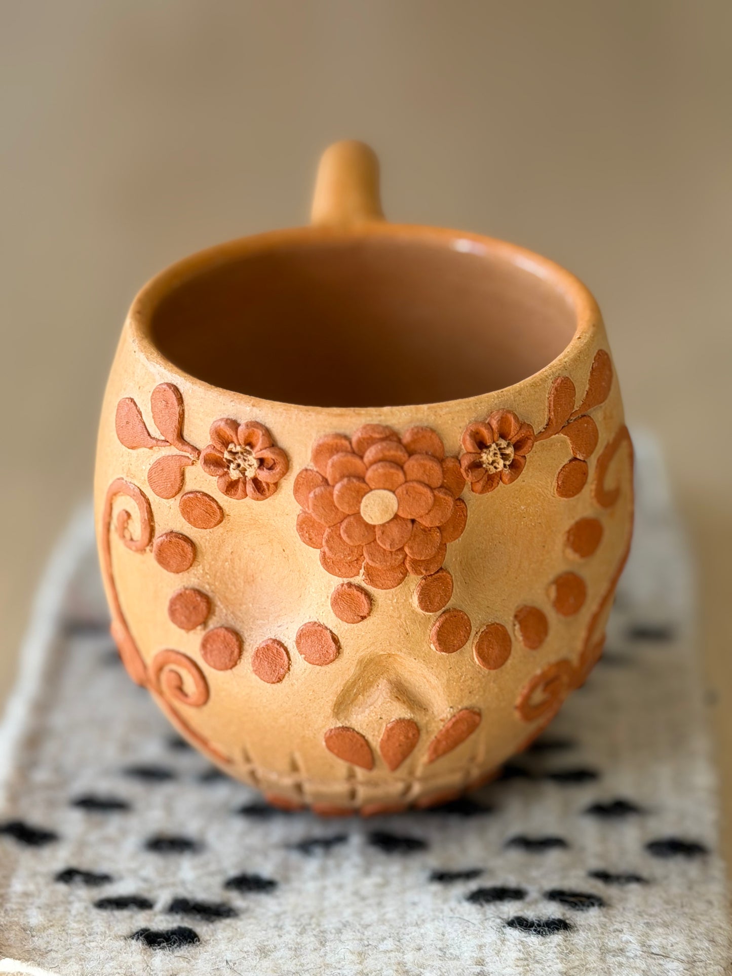 Calavera mug bordada natural