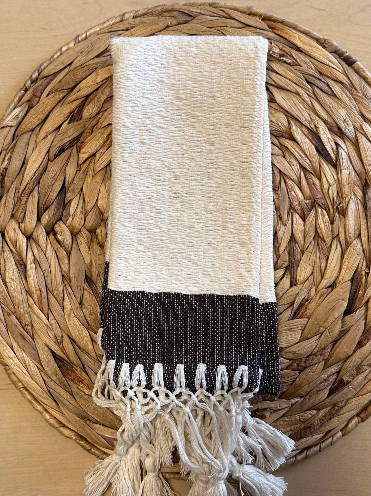 Beige/brown napkin