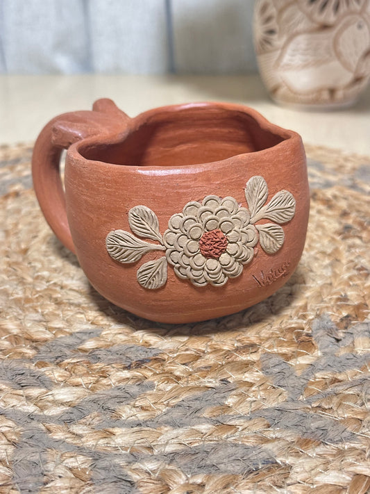 Taza bordada Corazon  / Heart Filigrana mug