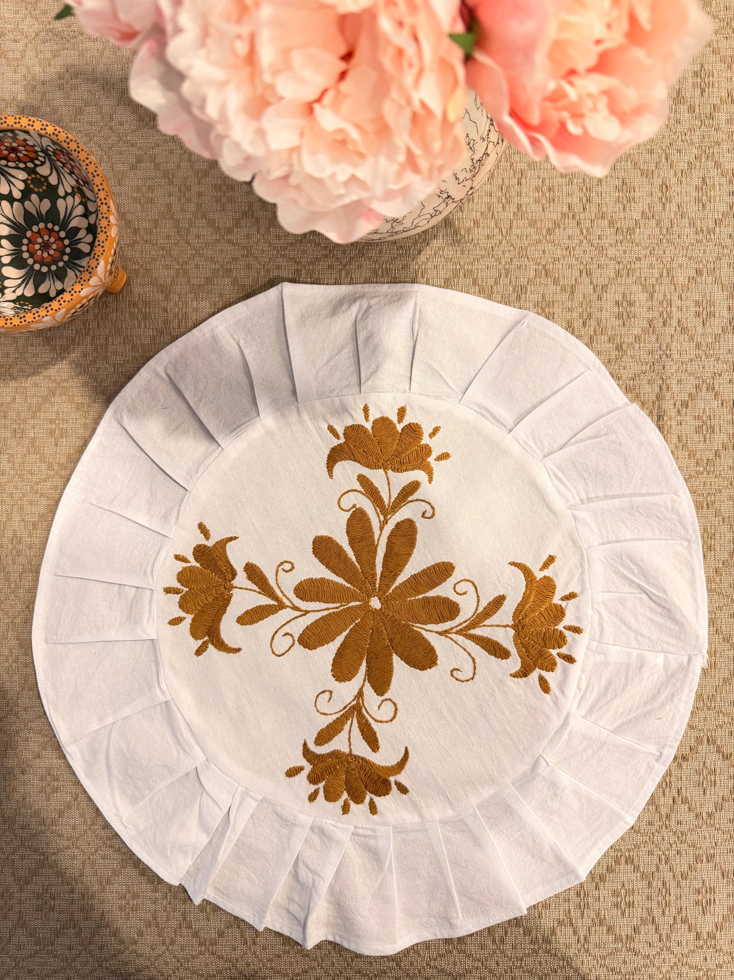 Golden flower Round embroidered table accent