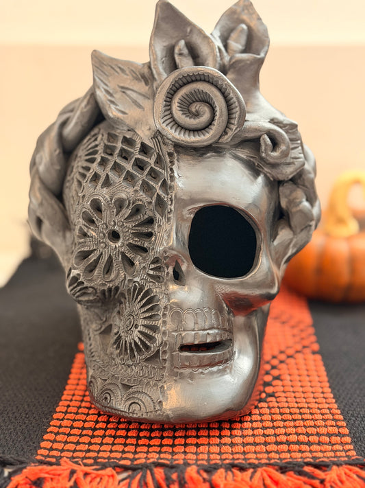 Barro negro Frida skull