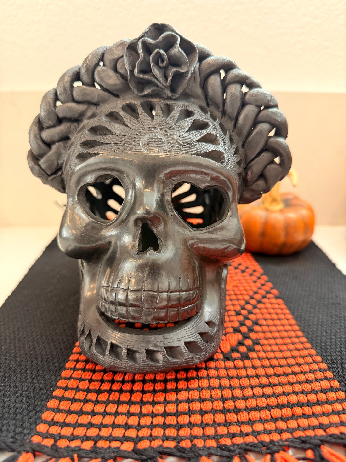 Barro negro Frida skull 3