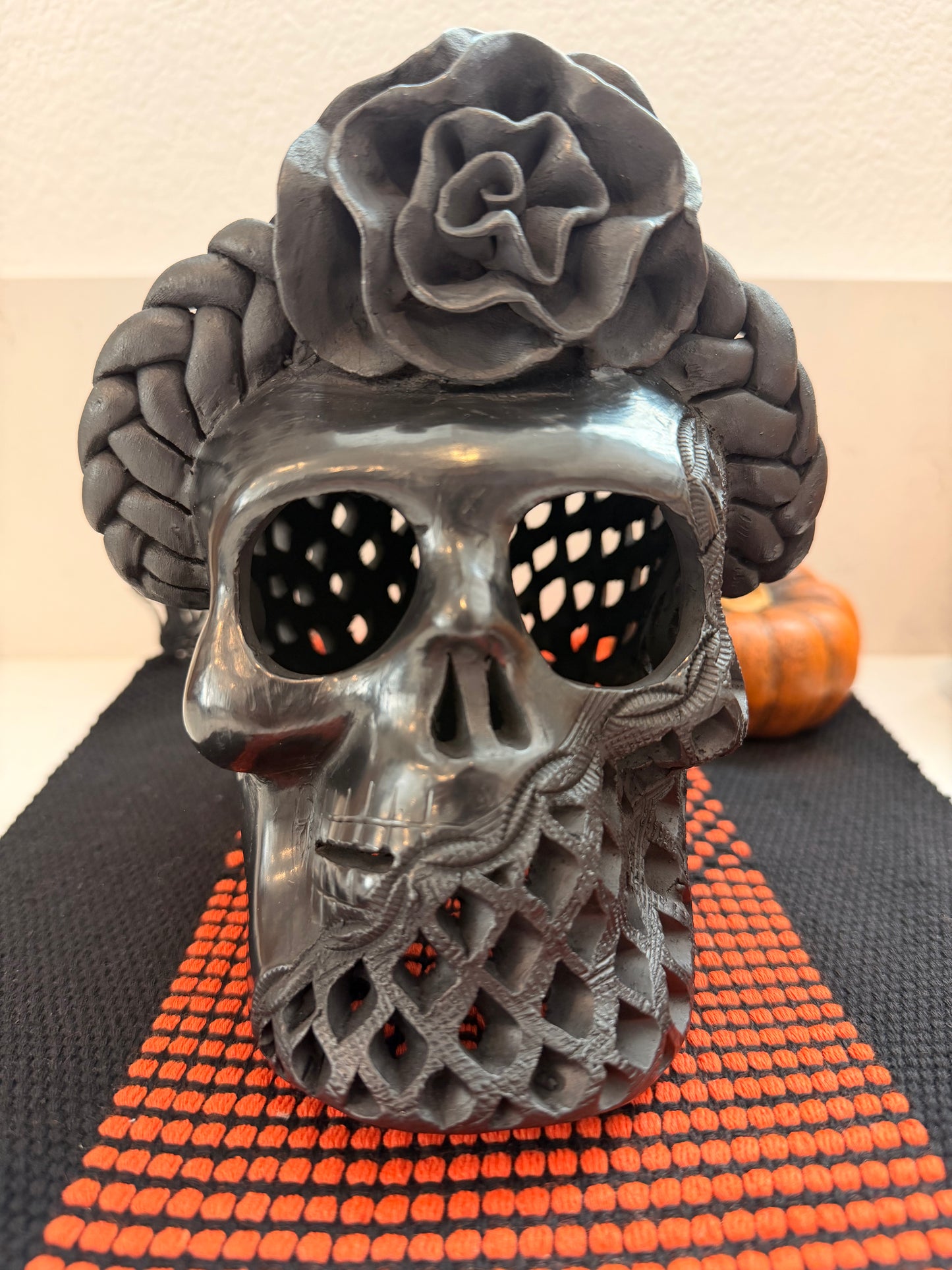Barro negro Frida skull 5