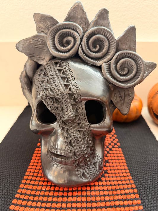 Barro negro Frida skull 8