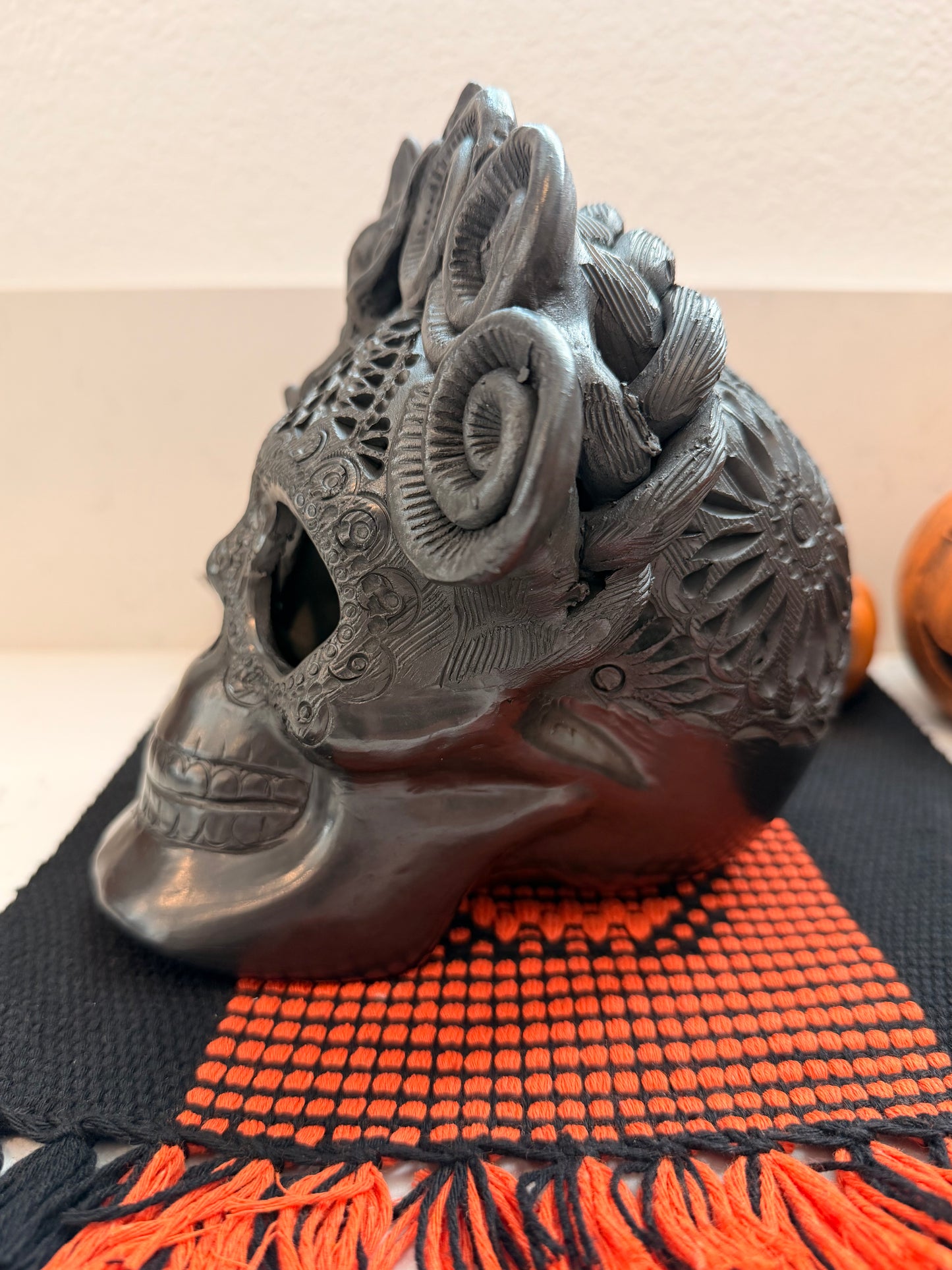 Barro negro Frida skull 11